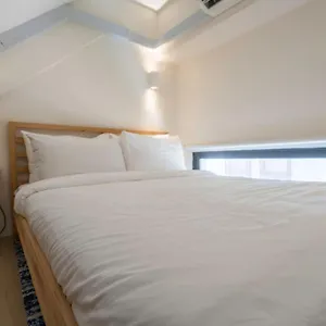 South Buona Vista Studio Suites A Singapore